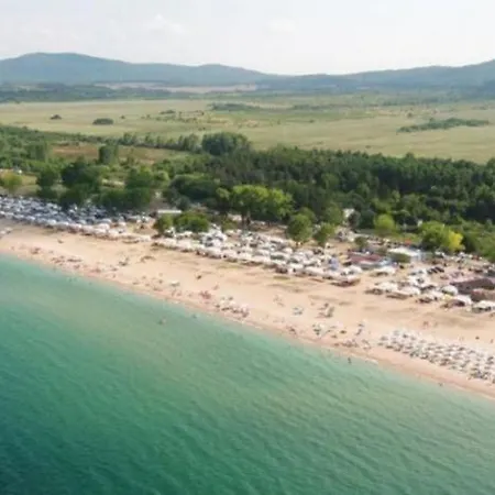 каравана бурни нощи 1 Campsite *